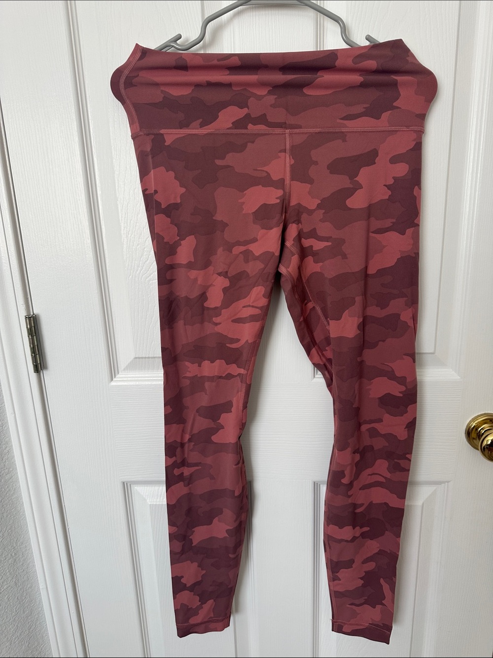 Lululemon pink camo leggings